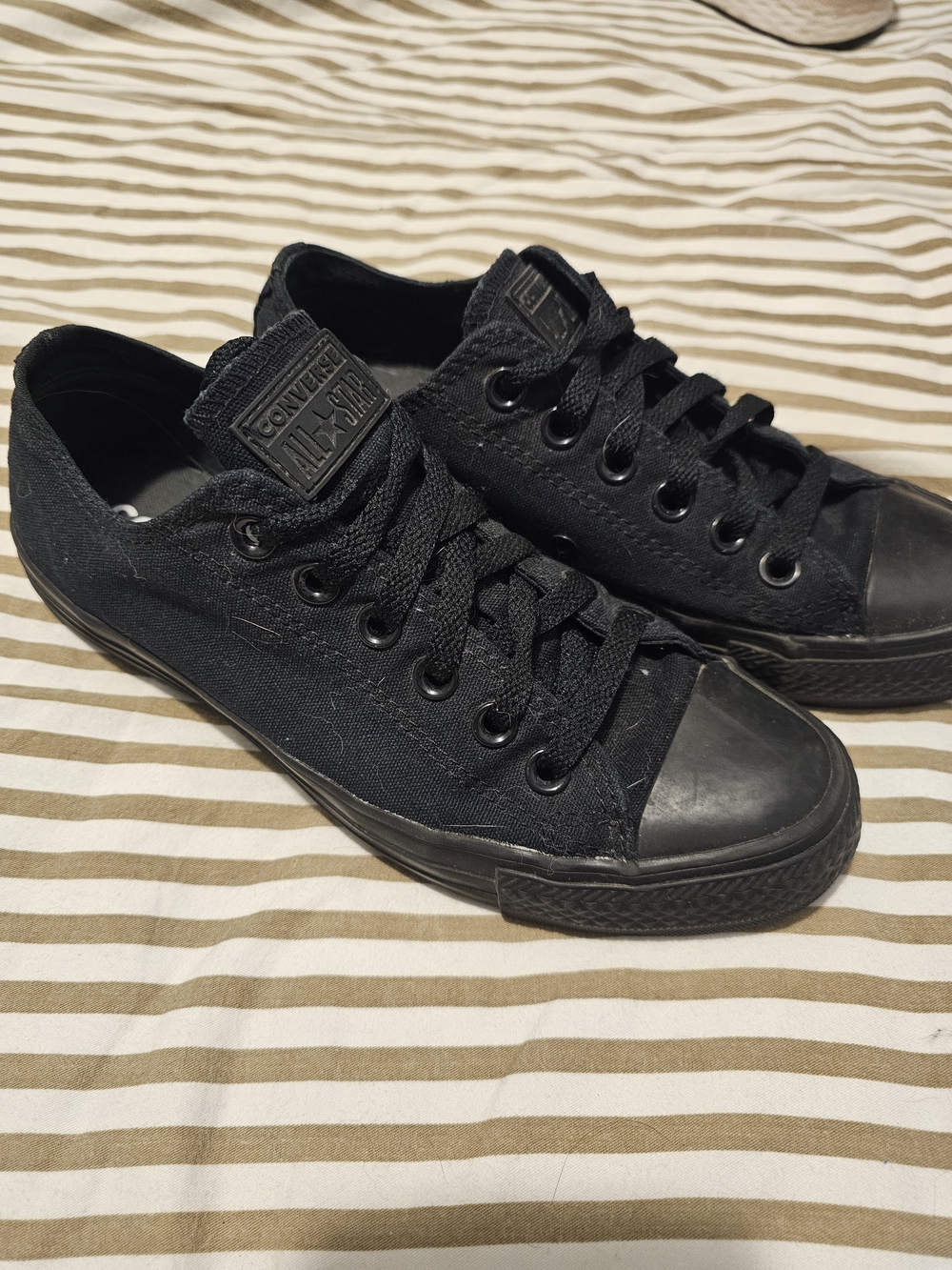 Converse Black Low Top Sneakers